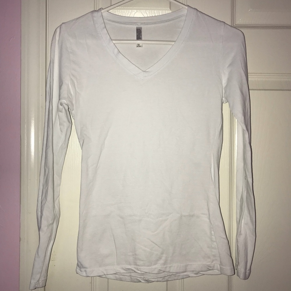 Long sleeve white tee-shirt